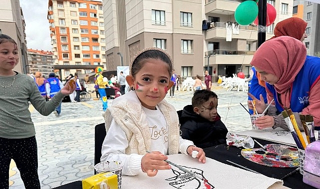 liman gonulluler platformu filistinli cocuklarla bayram sevincini paylasti