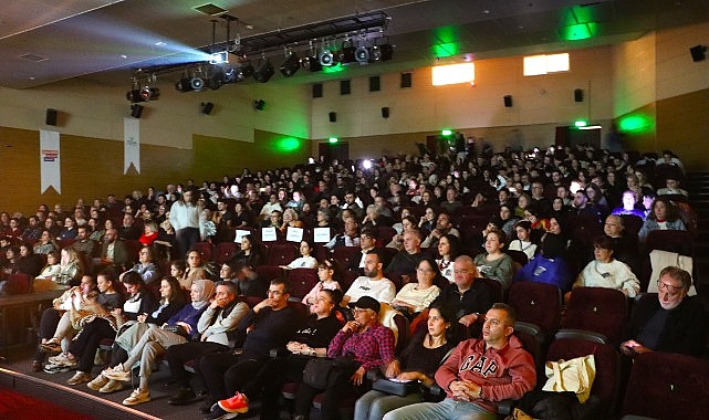 maltepede dunya tiyatro gunu hamlet ile kutlandi