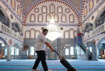 maltepede ibadethaneler ramazan bayramina hazir