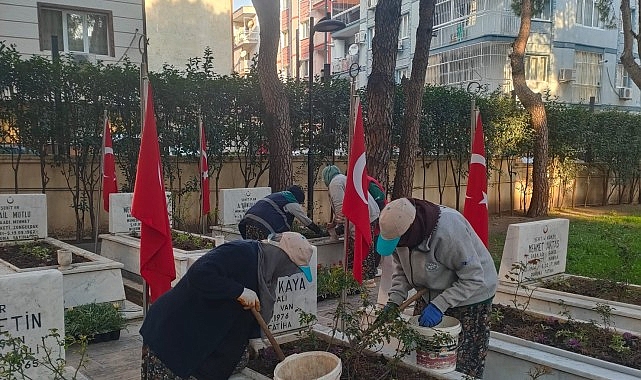 Manisa Büyükşehir Belediyesi Şehitlikleri 18 Mart’a Hazırladı 1 manisa buyuksehir belediyesi sehitlikleri 18 marta hazirladi