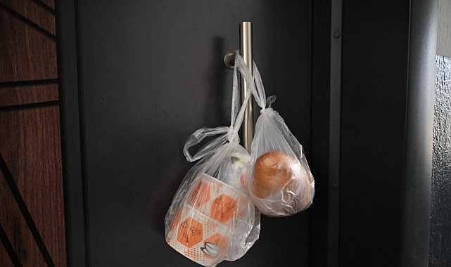 Manisa Büyükşehir’den Dayanışma Sofraları: 10 Bin Kişiye Sıcak Yemek 1 manisa buyuksehirden dayanisma sofralari 10 bin kisiye sicak yemek