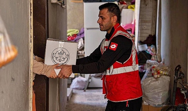 manisa buyuksehirden ramazan dayanismasi 22 bin aileye gida destegi