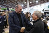 mendereste binler ayni sofrada