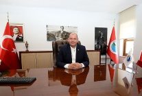 mendereste cocuklara bayram kutlamasi