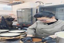 meslek fabrikasi ile altin bilezigi takti hollandada pastaci oldu