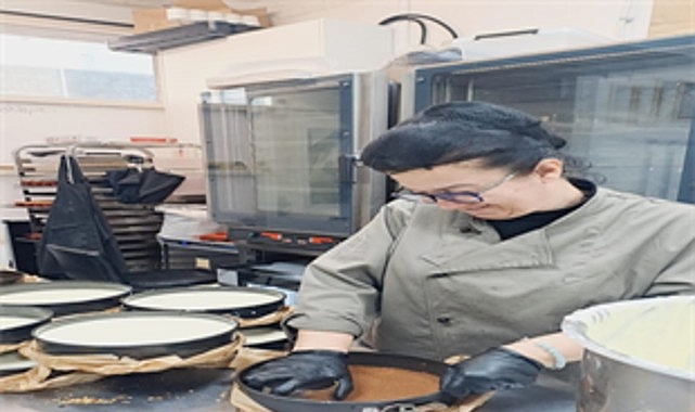 meslek fabrikasi ile altin bilezigi takti hollandada pastaci oldu