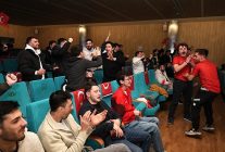 milli mac heyecani osmangazide dev ekranda yasandi