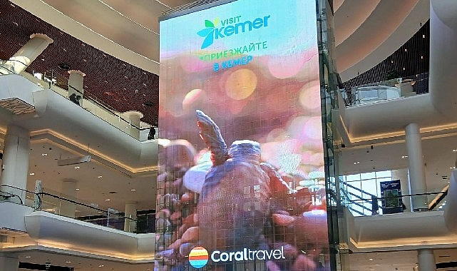 moskovada dev ekranlarda kemer tanitimi