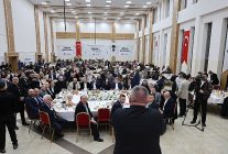 nallihan ve kahramankazanlilarla iftar sofrasinda bulustu