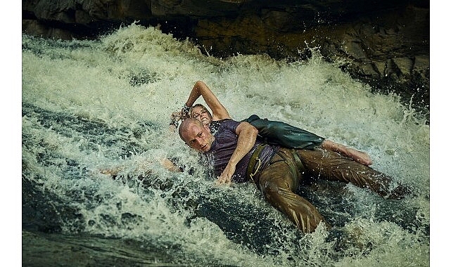 netflix basrollerinde charlize theron ve taron egertoni bulusturan aksiyon ve gerilim dolu apexin resmi tanitim fragmanini paylasti