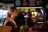 netflix basrollerini eda ece ve kaan yildirimin paylastigi sonunda sen filminin fragmanini yayinladi