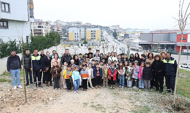 niluferde minikler doga icin fidan dikti