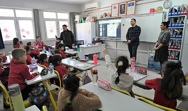 omer eski hayat bilgisi dersinde yerel yonetimleri anlatti