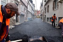 osmangazi belediyesinden yesilova mahallesine yeni asfalt