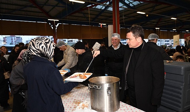 osmangazide gonul sofrasi hamitler mahallesinde kuruldu