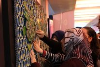 parmaklariyla beynin gorme merkezini kullanmayi basardi