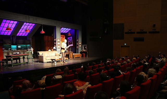 sehir tiyatrolari 27 mart dunya tiyatro gununu tum sahnelerinde tiyatroseverlerle kutladi