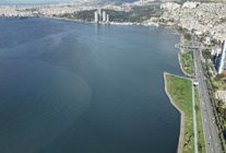 tarim ve sanayi atiklariyla kirlenen gediz izmir korfezine akiyor