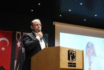 tip bayraminda saglik calisanlari ayni sofrada bulustu