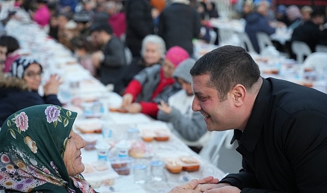 torbali belediyesinden cumhuriyet mahallesinde dev iftar