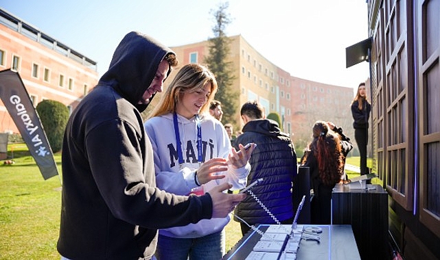 universite kampuslerinde galaxy ai deneyimi galaxy intelligence hunt basladi