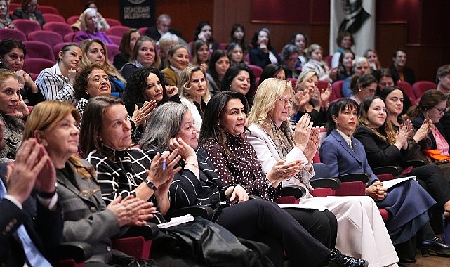 uskudarda dunya kadinlar gunune uluslararasi bulusma