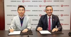 vodafone ve samsungdan mobil dunya kongresinde yeni 5gli cihaz is birligi