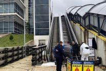 yuruyen merdivenler saat gibi isliyor