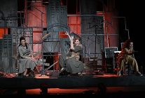 2 uluslararasi mesir tiyatro festivalinde duygu dolu performans