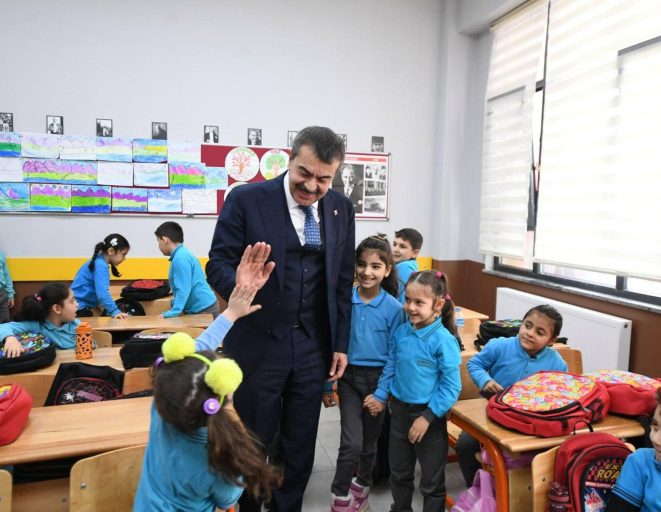 21144525 BAKAN YUSUF TEKYN DUZCEDE YLKOKUL ACILIYINA KATILDI 6
