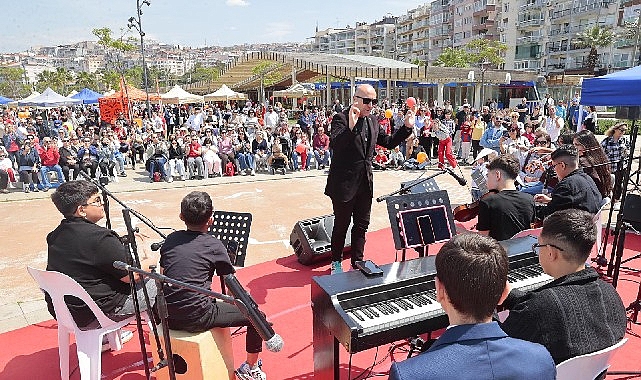 23 nisan coskusu konaktan yayildi cocuk senligine yogun ilgi