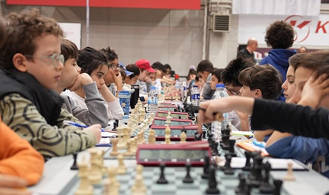 23 nisan satranc turnuvasi kadikoyde gerceklesti