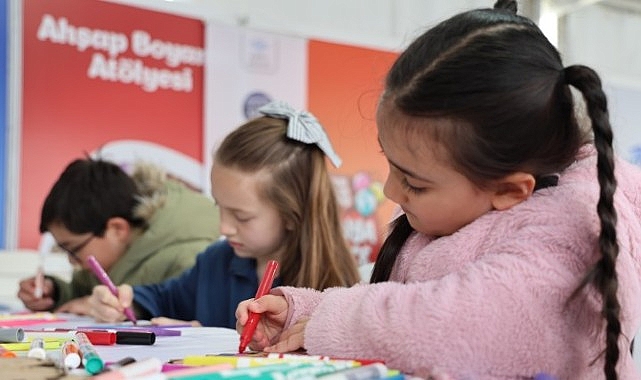 23 nisan senlikleri renkli etkinliklerle basladi