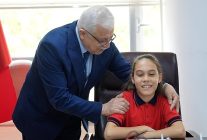 23 nisanda koltuk cocuklara emanet