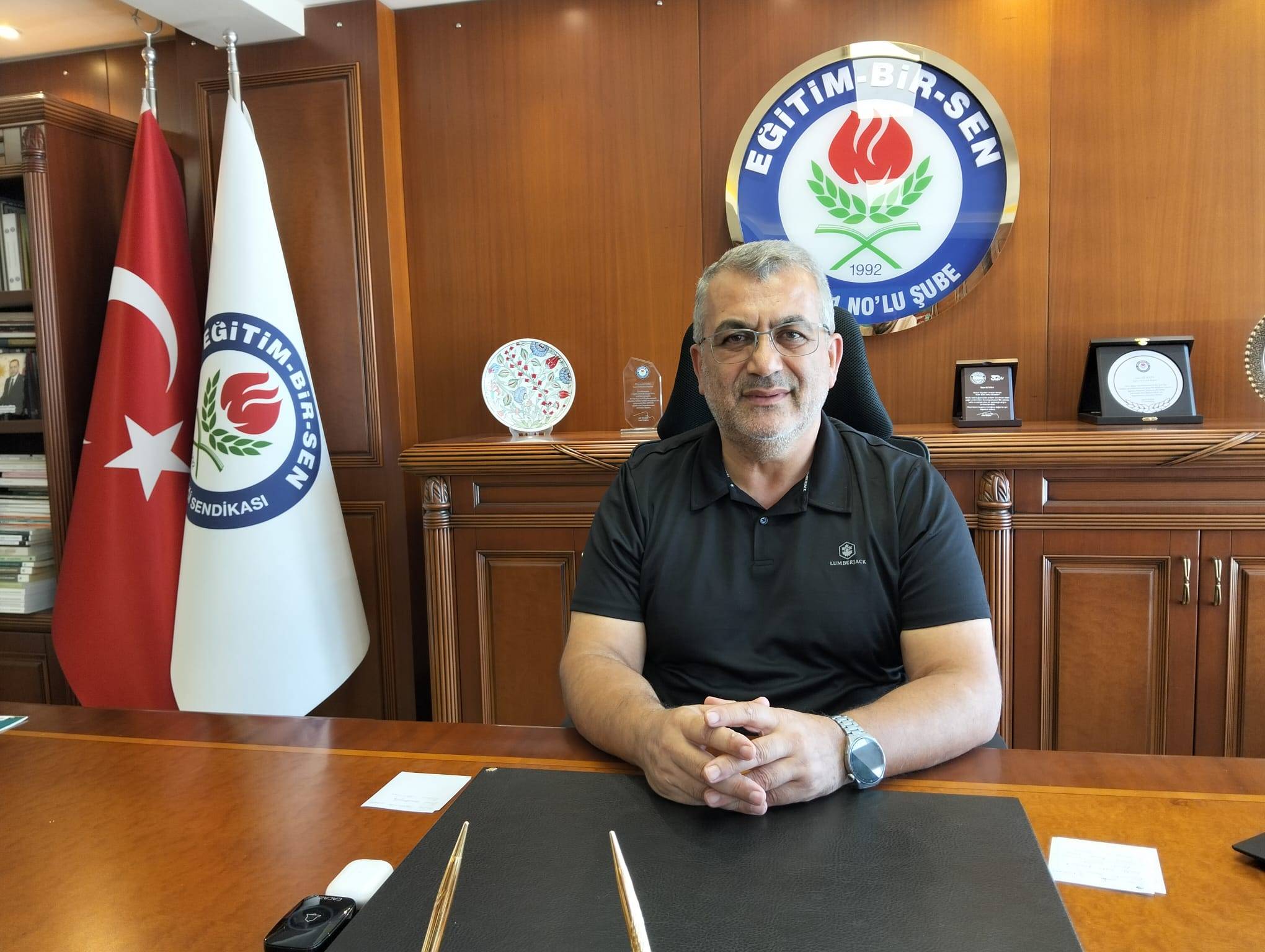 Eğitim Bir Sen İzmir 1 No’lu Şube Başkanı Ali Kaya