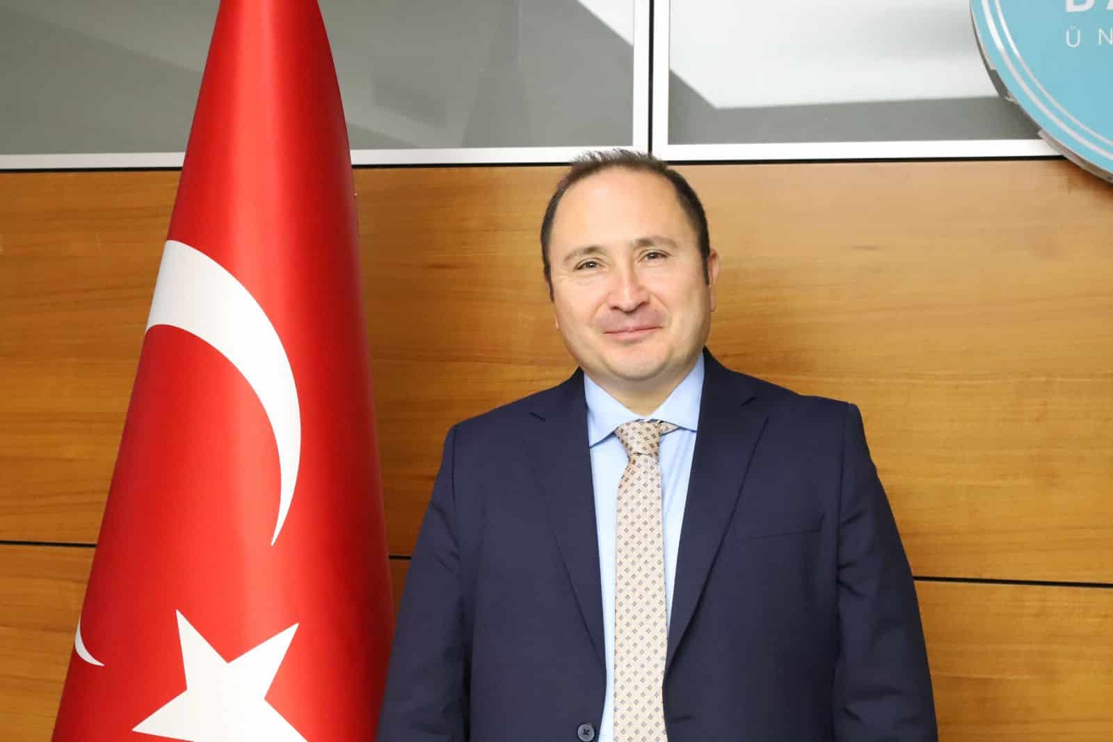Rektor Prof. Dr. Rasim Akpinar min