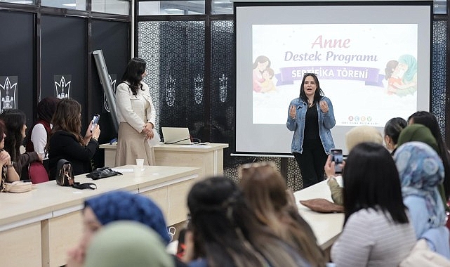 anne destek programi mezunlari sertifikalarini baskan mutludan aldi