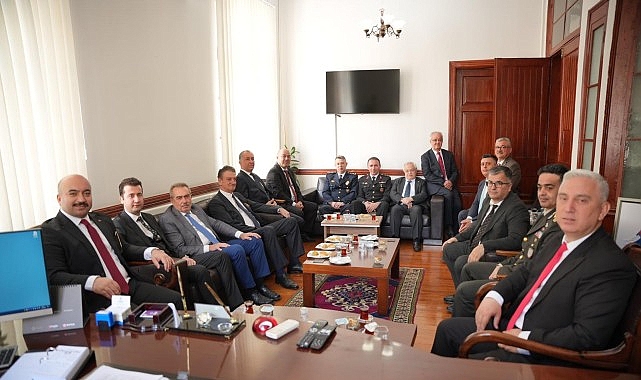 ataturkun bergamaya gelisinin 92 yil donumu gururla kutlandi