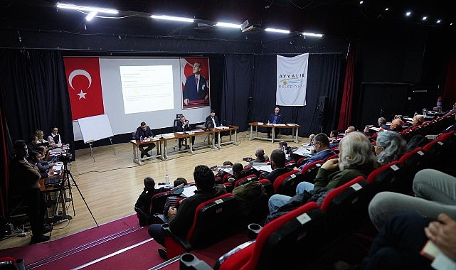 ayvalik belediyesinin 2025 yili faaliyet raporu oy birligiyle kabul edildi