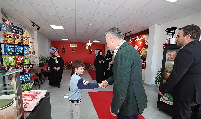 baskan buyukakin esnaflari yalniz birakmiyor