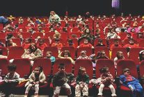 baskan cercioglu minik sanatseverleri tiyatro ile bulusturdu