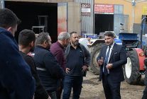 baskan cirpanoglundan sahada yogun mesai