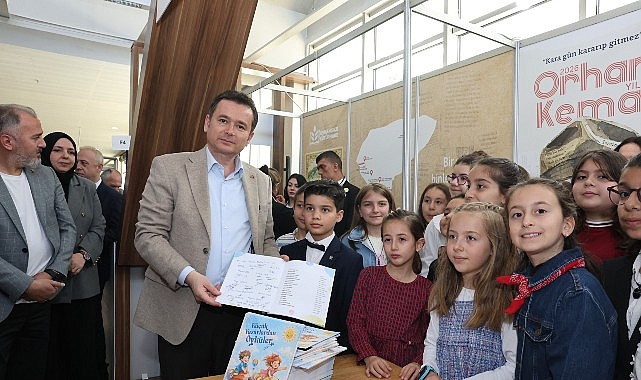 baskan erkan aydin bursa 23 kitap fuarinda cocuk yazarlarla bulustu