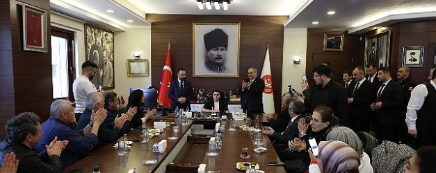 baskan ozarslan 23 nisanda makamini sehit oglu taha burak cakira devretti