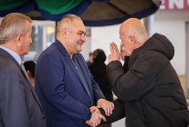 baskan ozarslan semt pazarinda esnaf ve vatandasla bulustu