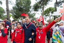 baskan tugay cocuklarla 23 nisan coskusunu paylasti