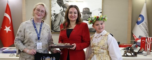 baskan vekili busra ozdemir dunya cocuklarini agirladi