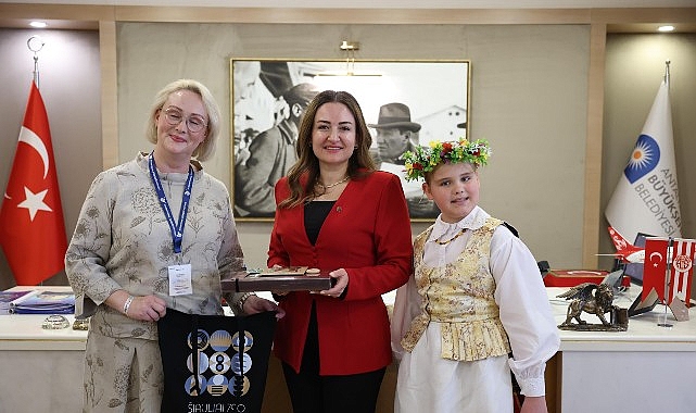 baskan vekili busra ozdemir dunya cocuklarini agirladi