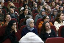 bayraklida madde bagimliligina karsi annelerle farkindalik egitimi