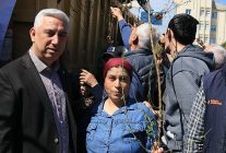 bergamadan uretime buyuk destek ahlat agaclari asilandi binlerce fidan dagitildi